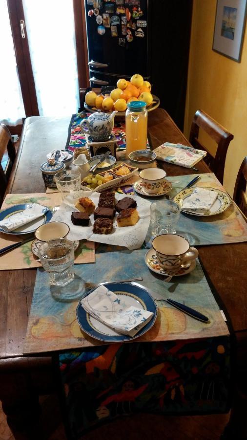 فيلافرانكا دي فيرونا Lovely Casa Paola Villlafranca Centro Zimmer Rooms المظهر الخارجي الصورة