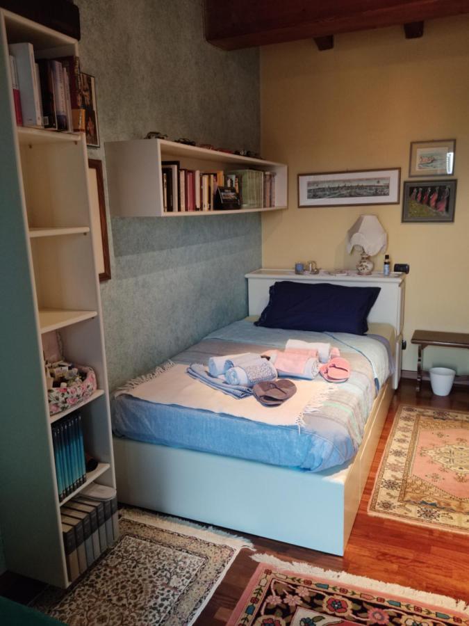 فيلافرانكا دي فيرونا Lovely Casa Paola Villlafranca Centro Zimmer Rooms المظهر الخارجي الصورة