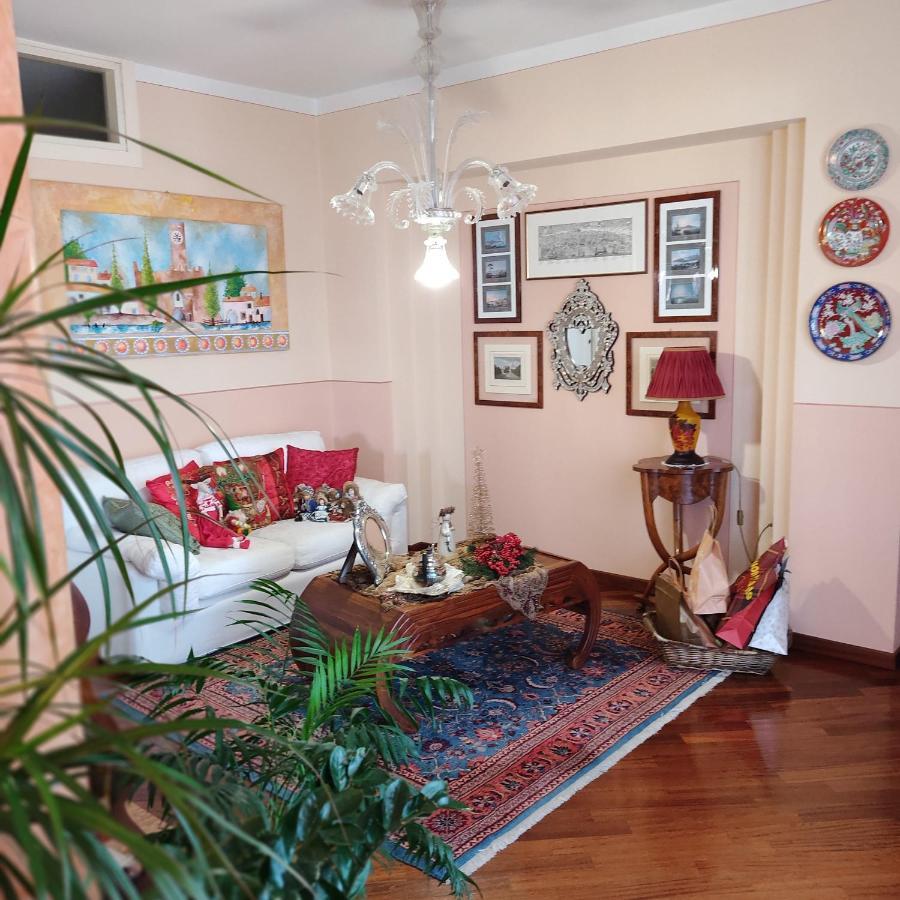فيلافرانكا دي فيرونا Lovely Casa Paola Villlafranca Centro Zimmer Rooms المظهر الخارجي الصورة